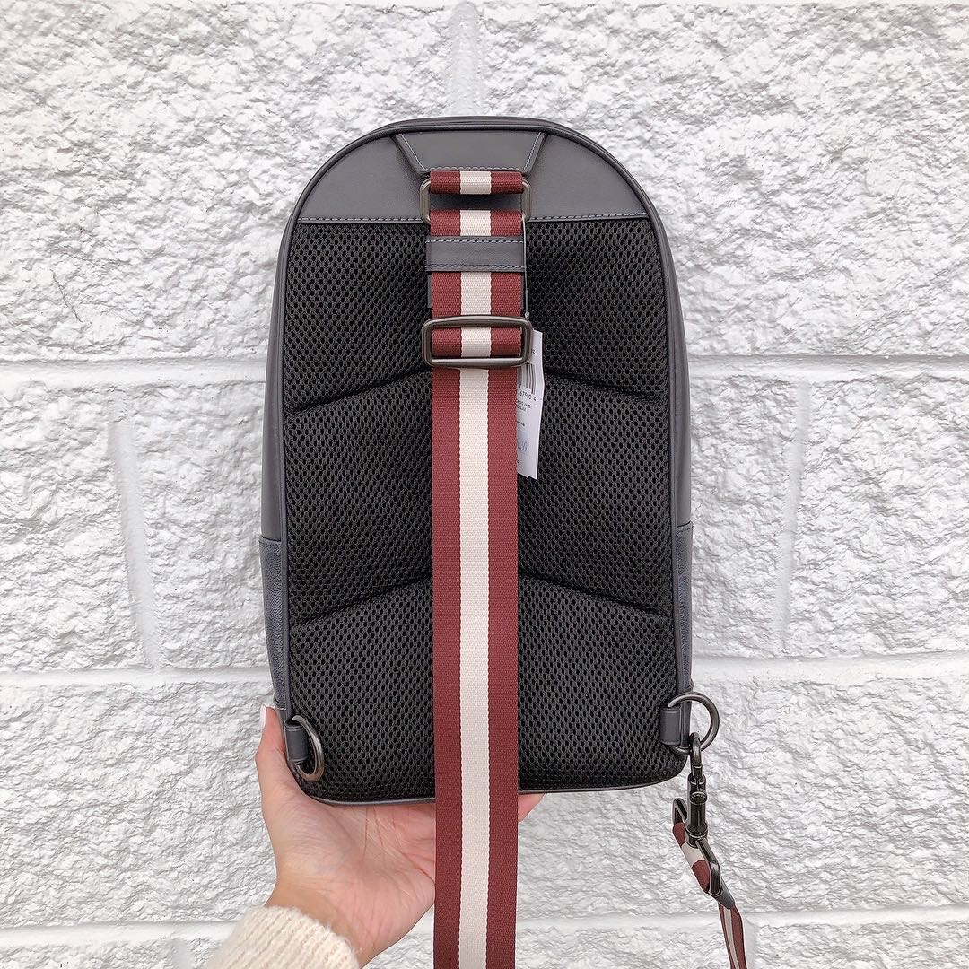 Coach CB913 West Pack In Signature Canvas In QB/Denim/Chalk Coach CB913 West Pack In Signature Canvas In QB/Denim/Chalk